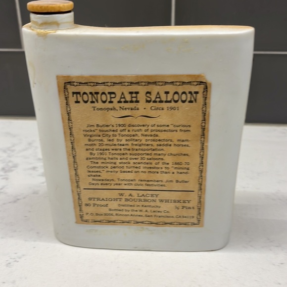 - Vintage 1975 Tonopah saloon whiskey decanter - Picture 5 of 8